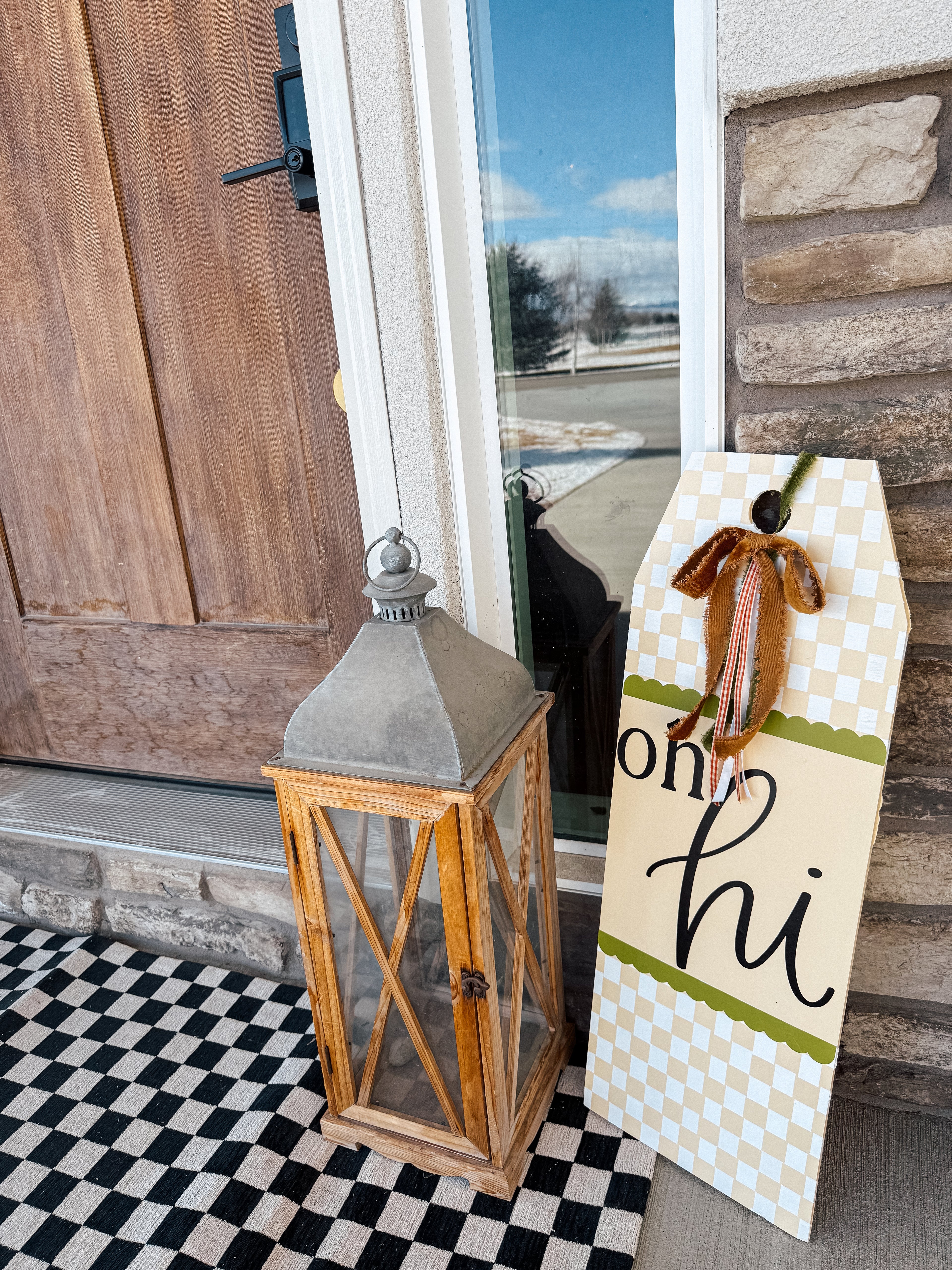 Spring Porch Leaner, door hanger
