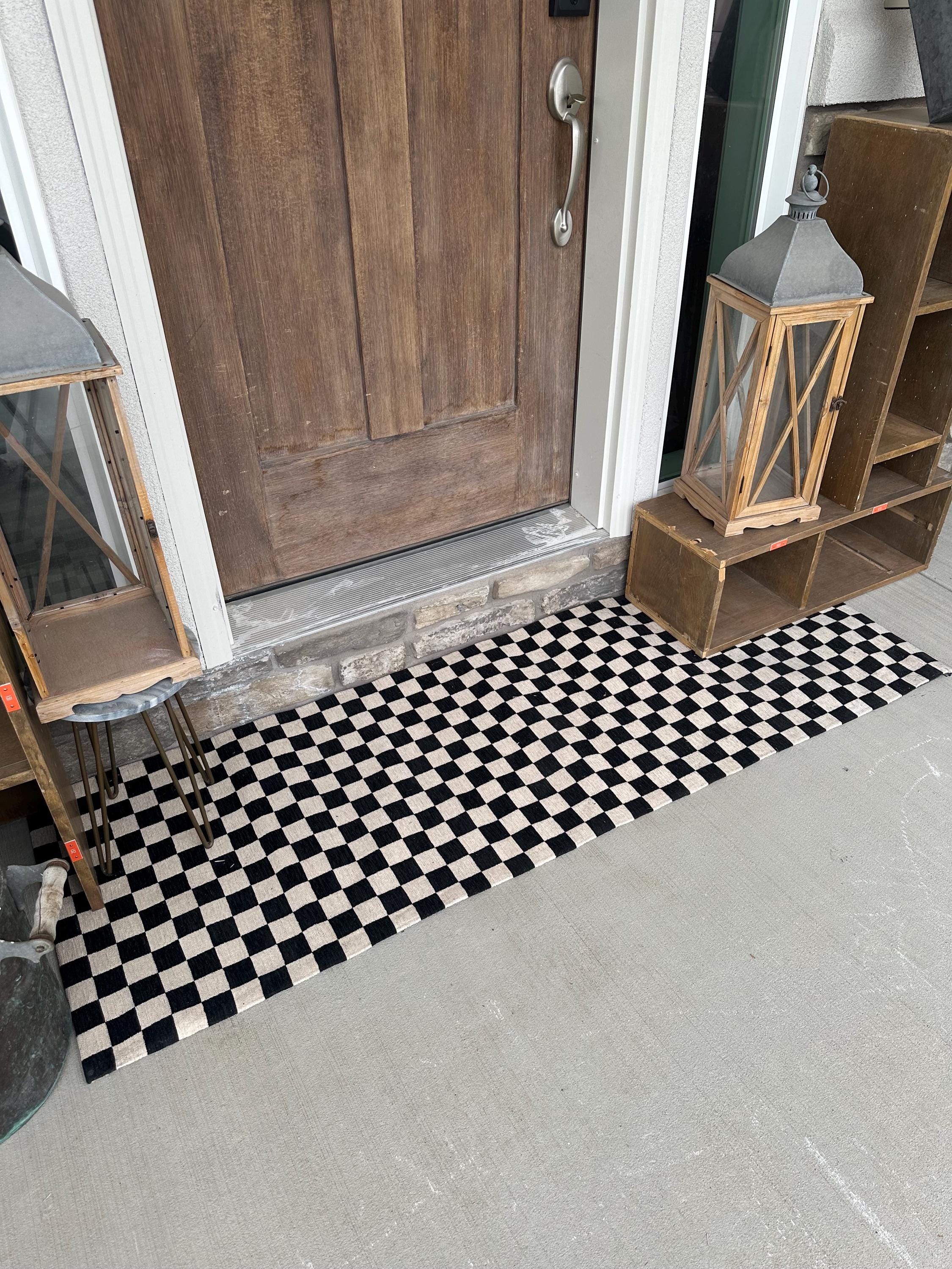 Black Check | Tan Check Layering Rug
